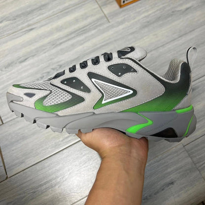 LV Runner Tatic