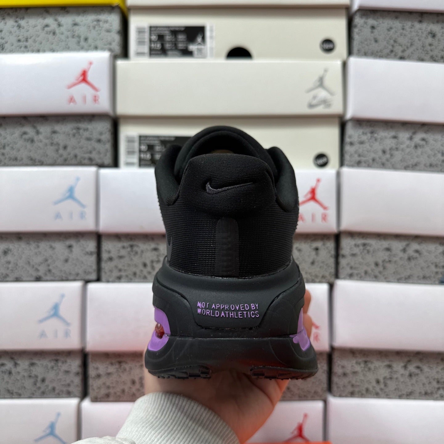 Vomero Premium Black Purple