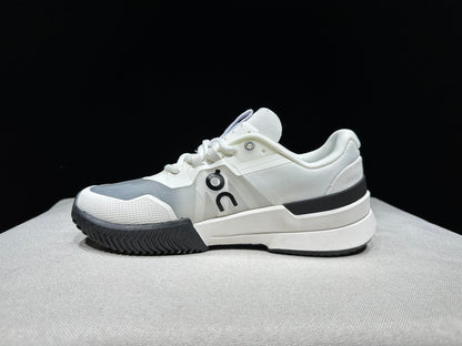The Roger Pro 2 White Black
