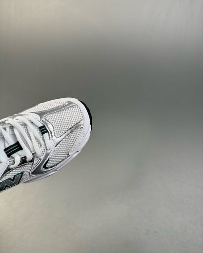 530 White and Green