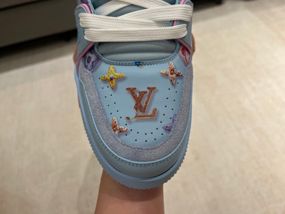 Trainer Blue