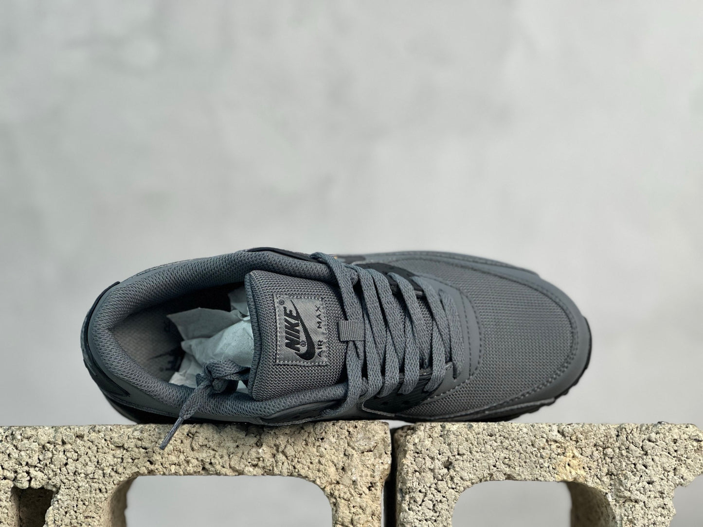 90 Triple Black