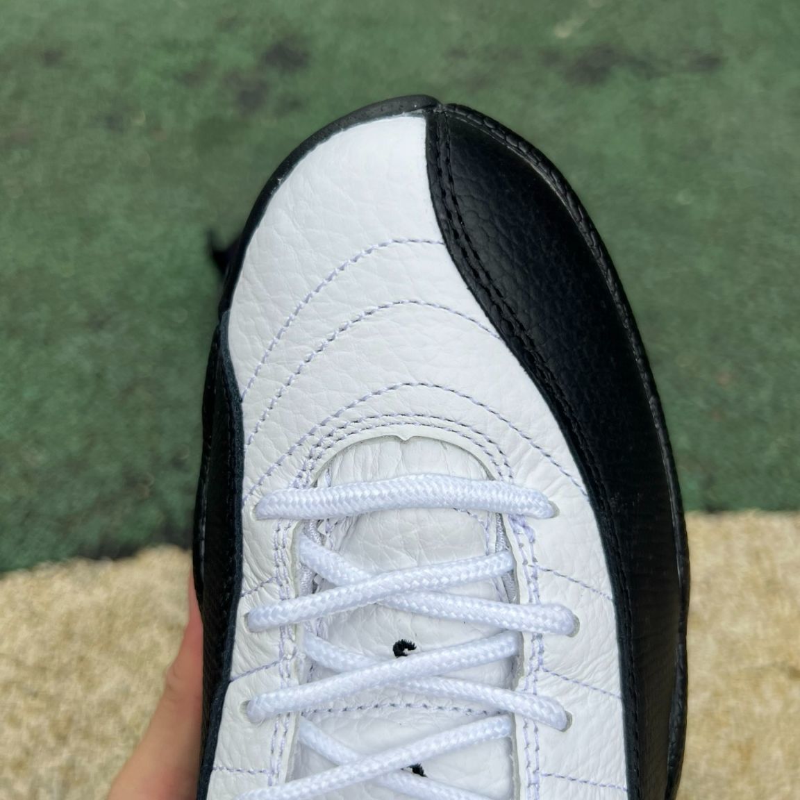 12 Retro Black and White