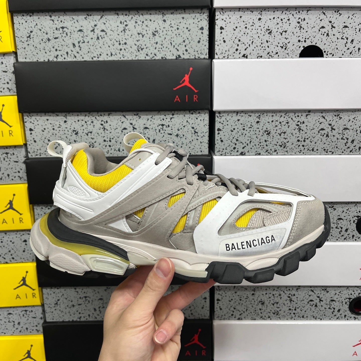 BLG Track Yellow White Beige