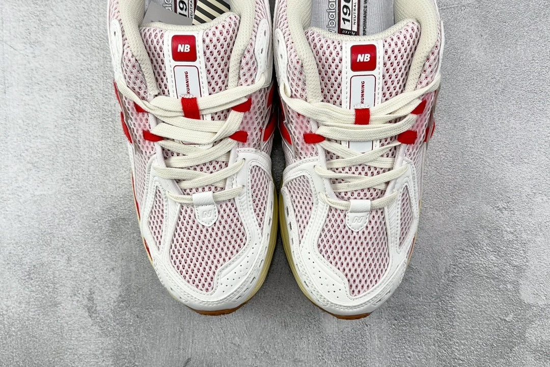1906 White Red