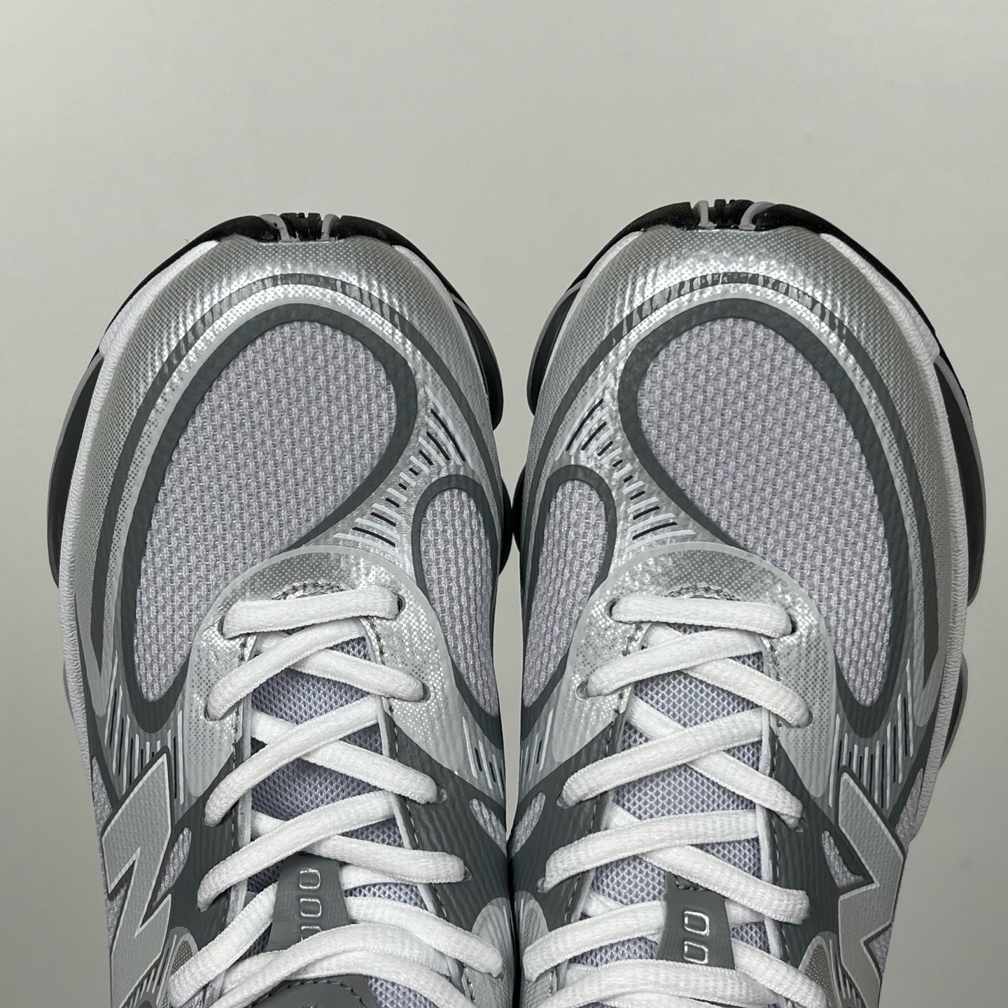 2000 ABZORB White/Silver Metallic/Castlerock