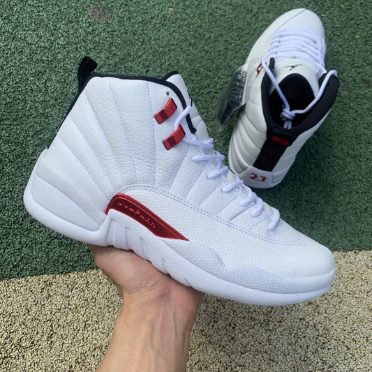 12 Retro Twist
