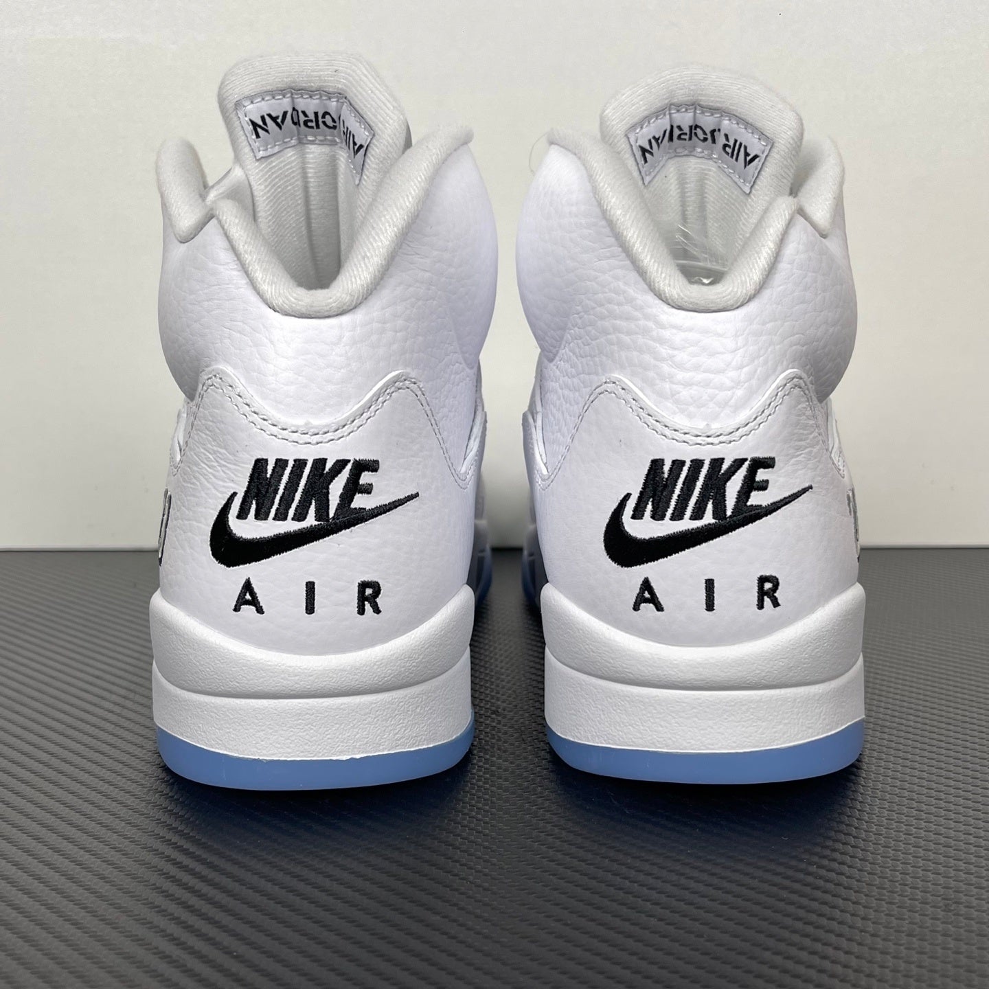 AJ5 White Metallic