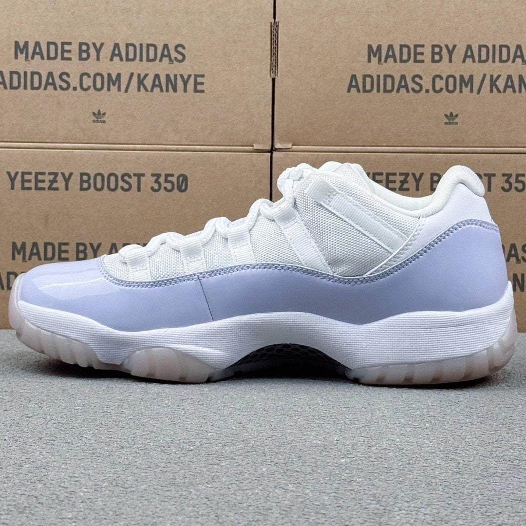 AJ11 Low Pure Violet
