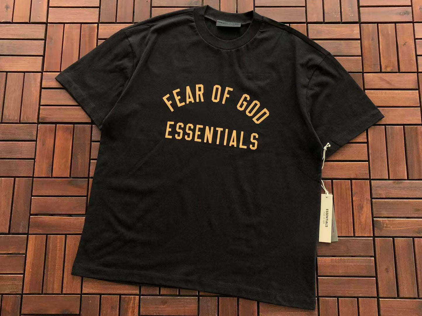 T-Shirts ESSENT