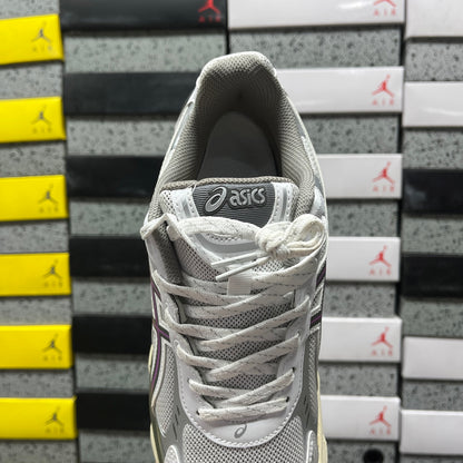 Gel-Kinetic Fluent White and Purple
