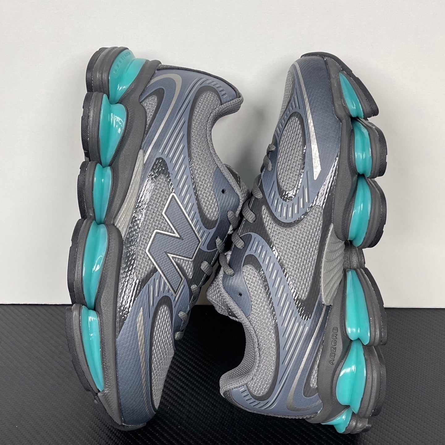 2000 ABZORB Grey and Blue