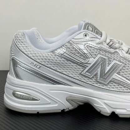 740 Triple White / Silver
