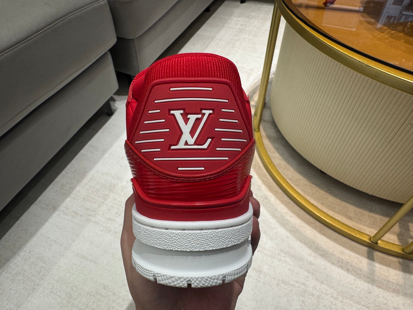 Trainer Red