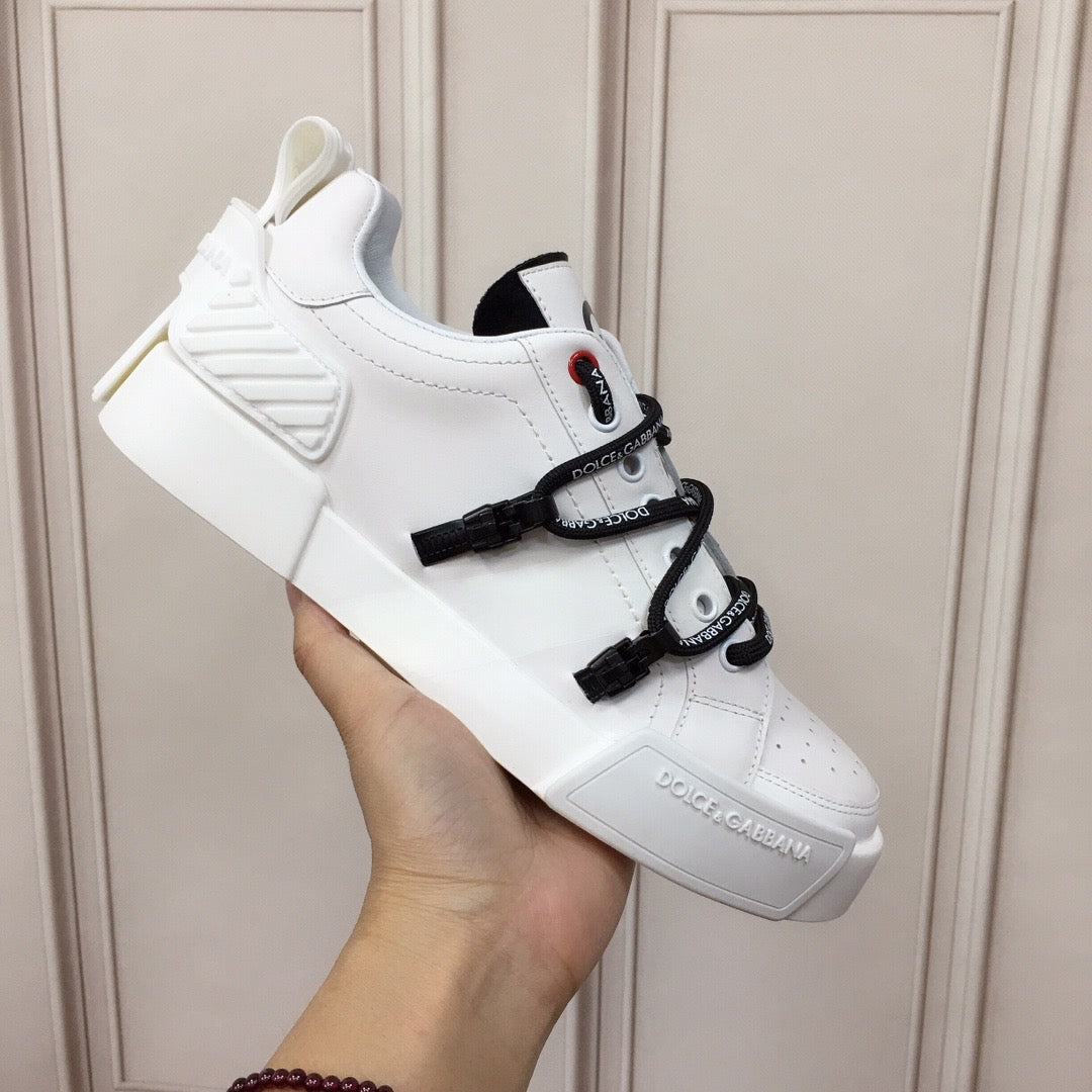DG White