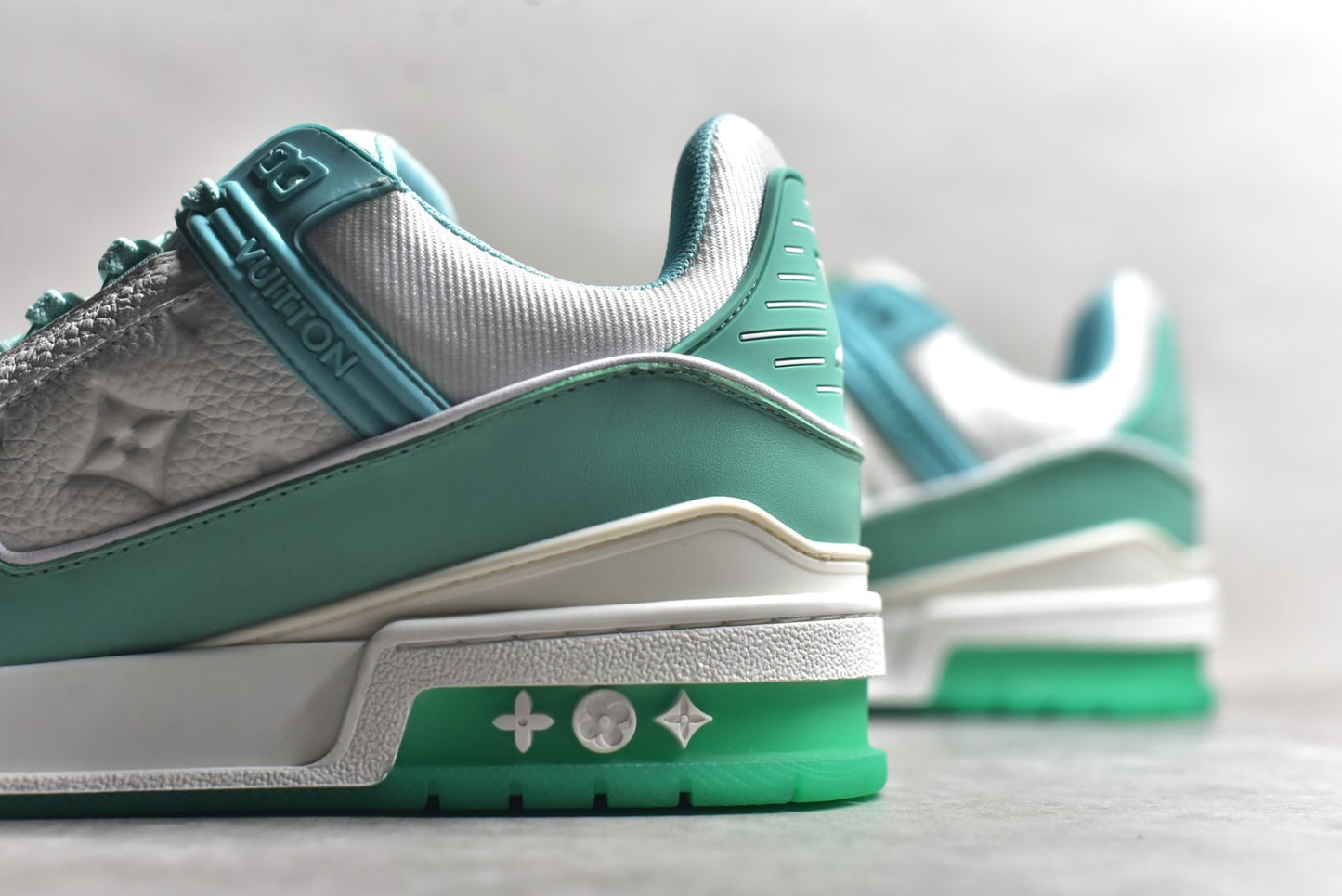 Trainer White and Green