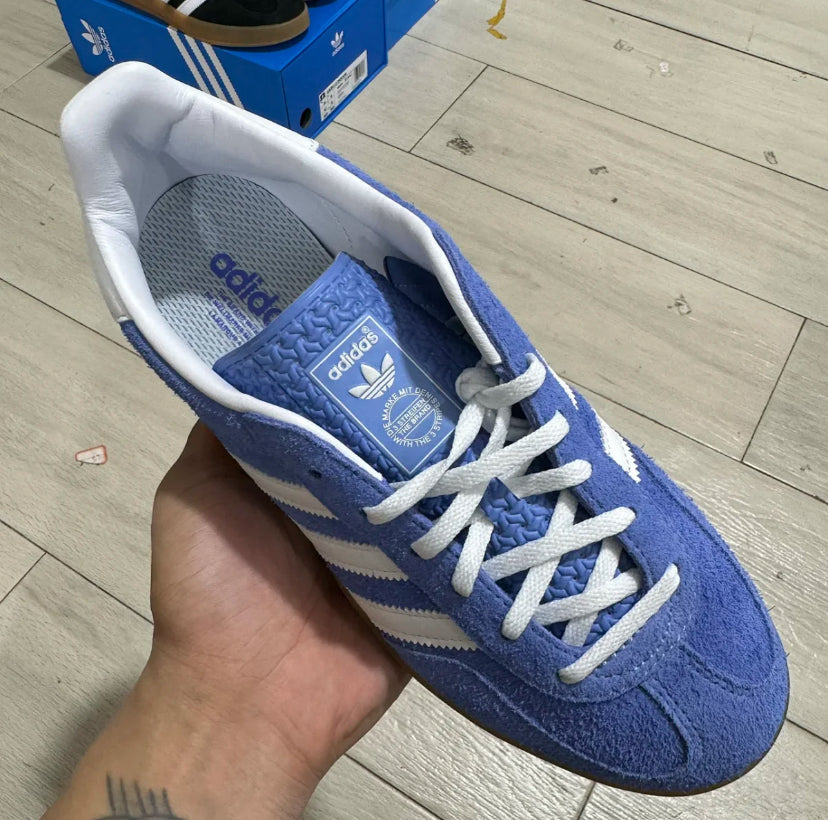 Spezial Blue and White