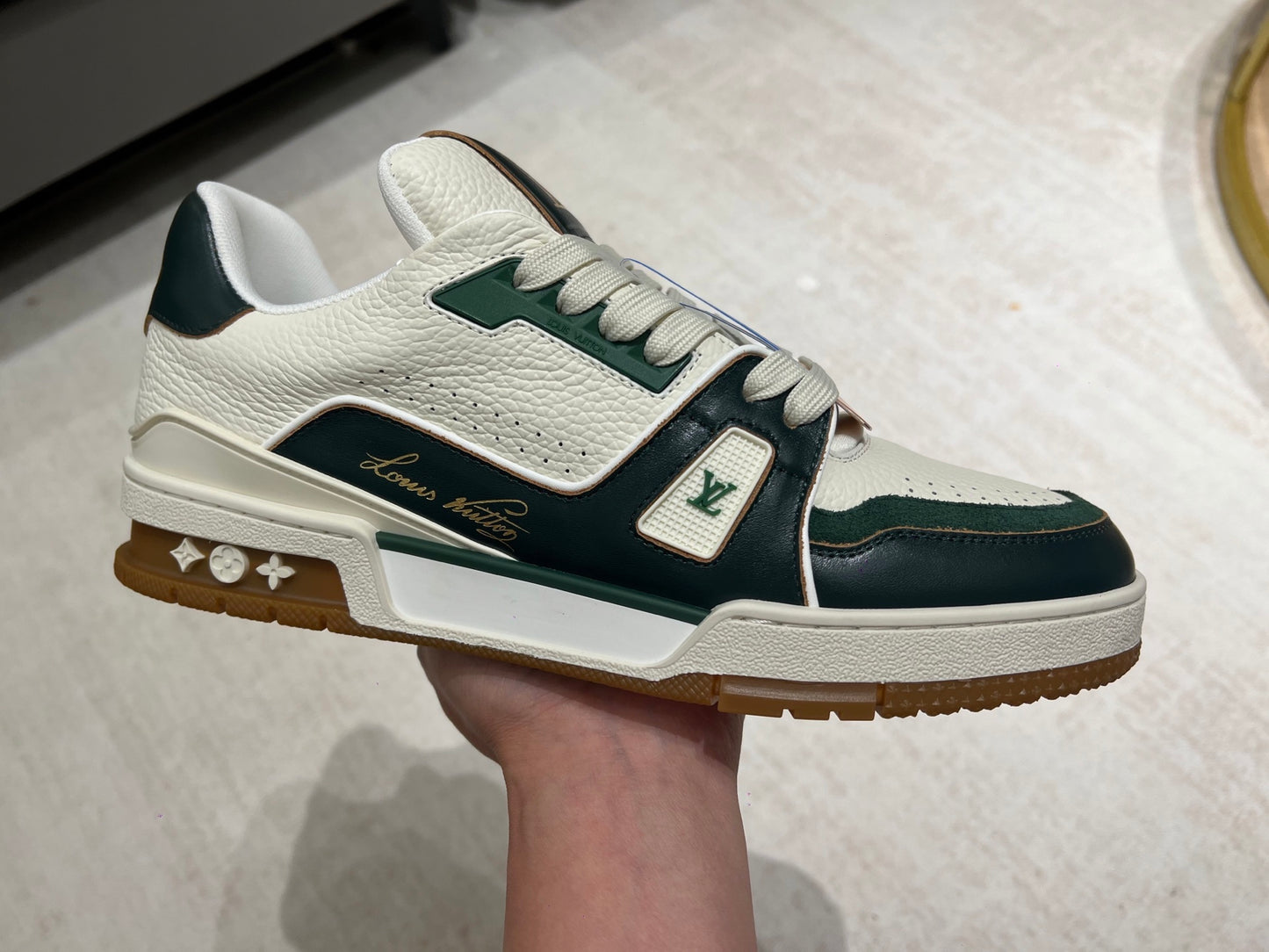 Trainer White and Dark Green