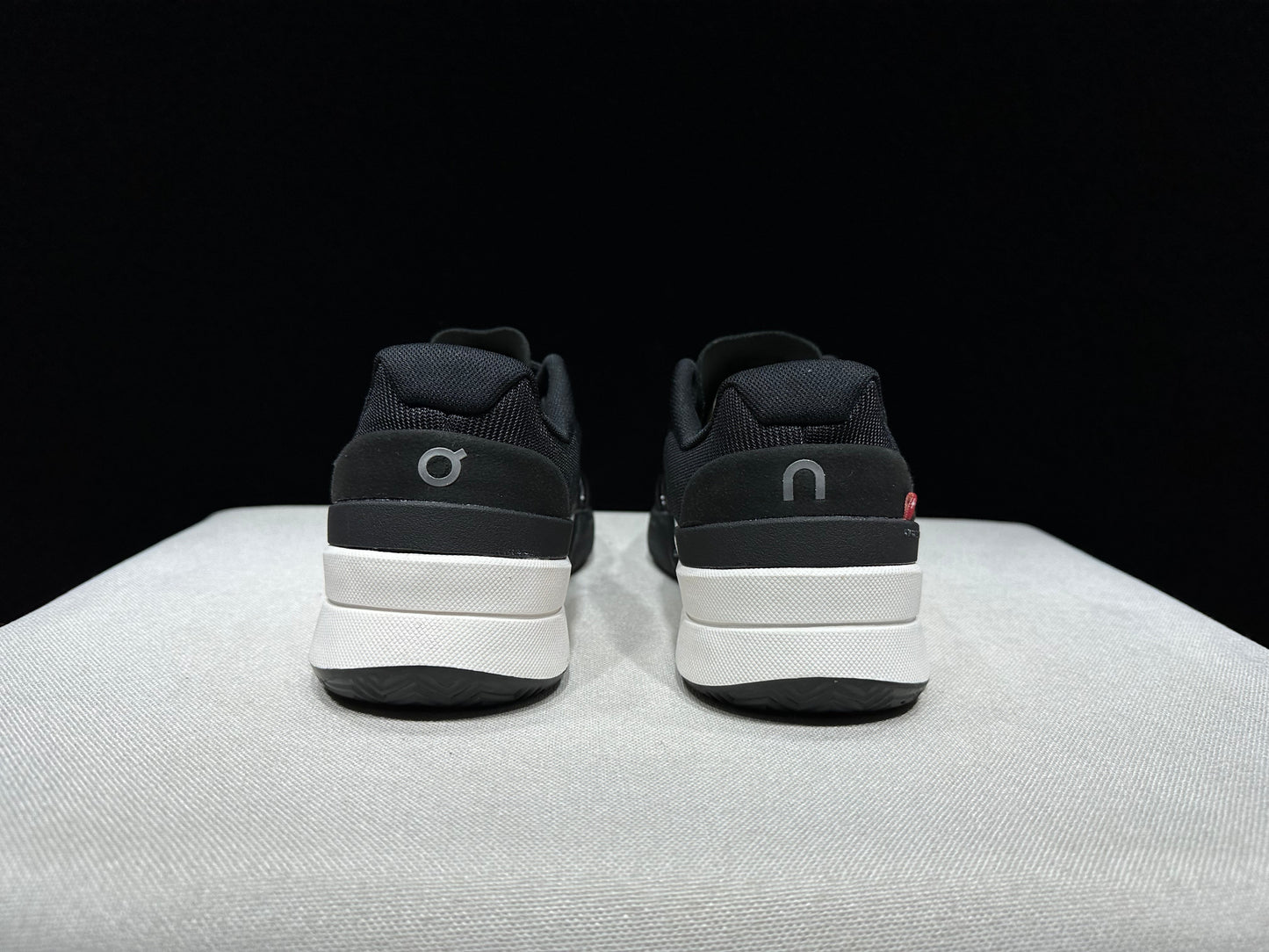 The Roger Pro 2 Black Silver