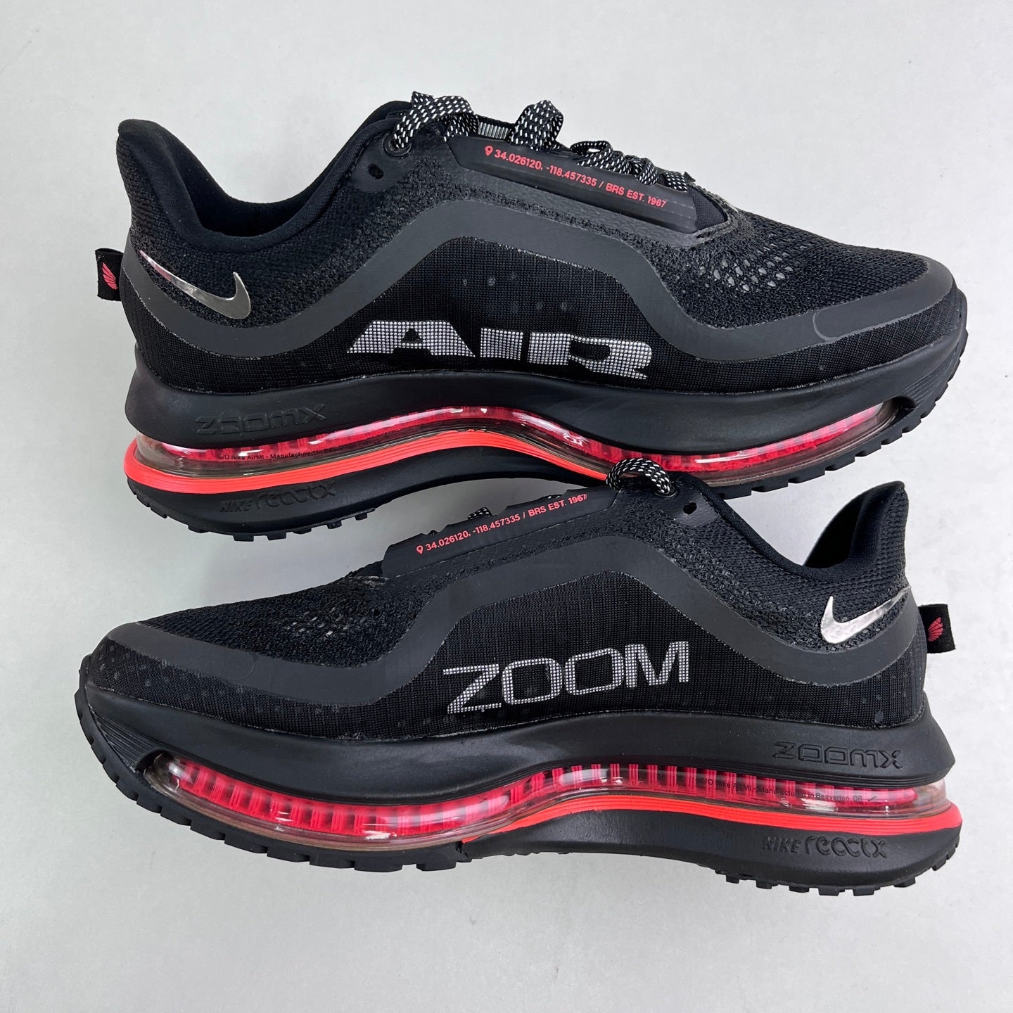 Pegasus Premium Black/Red
