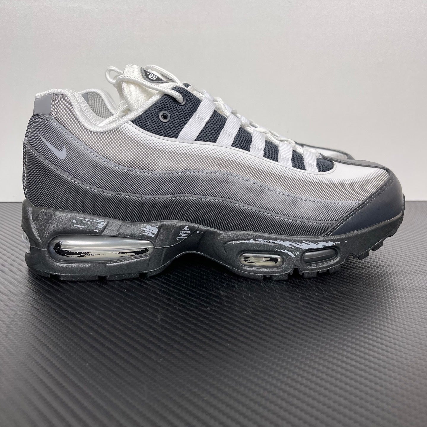 95 White Grey