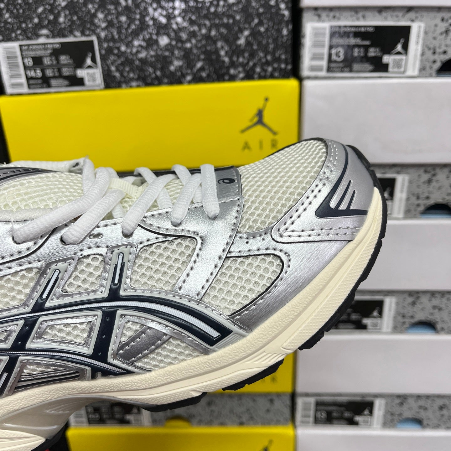 Gel-1130 Cream/Scarab