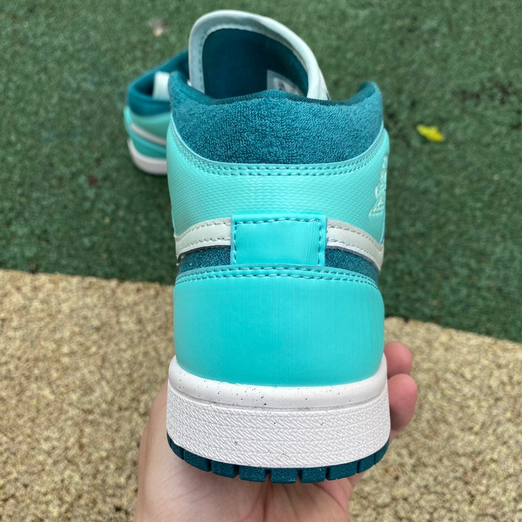 AJ1 MID Sky J Purple