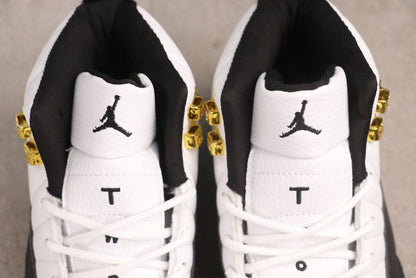 AJ12 Retro Taxi
