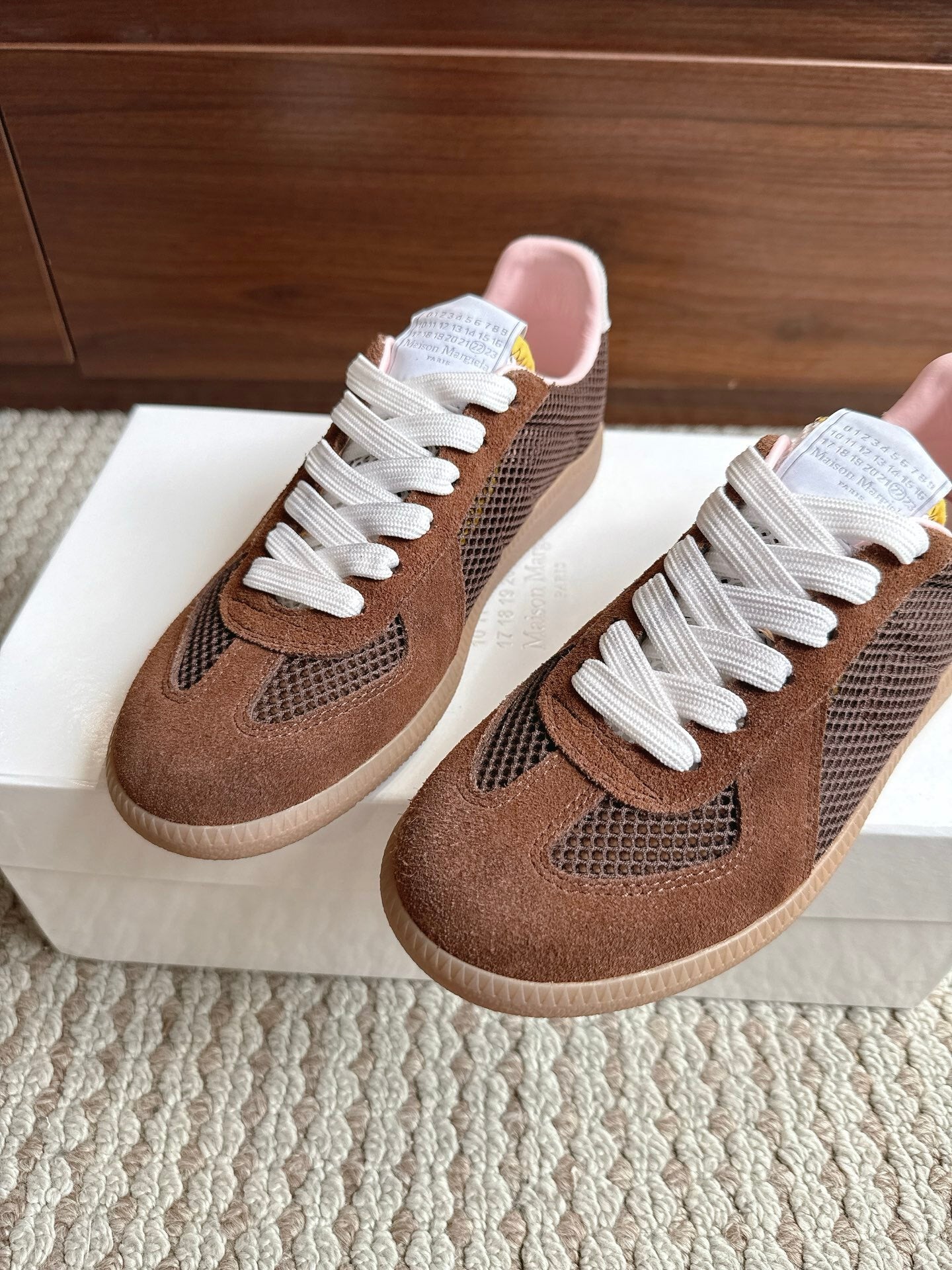 Maison Net Brown