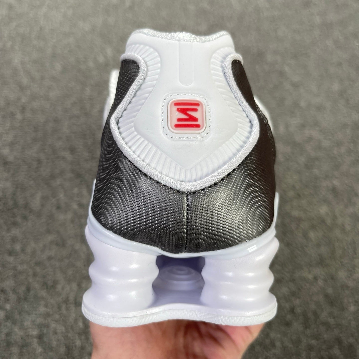 Aware Shox TL White/Black