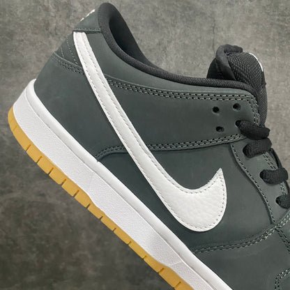 Dunk SB Black gum