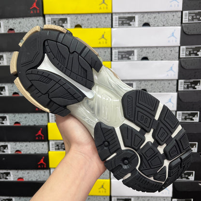 BLG Runner 7.0 Beige/White/Black