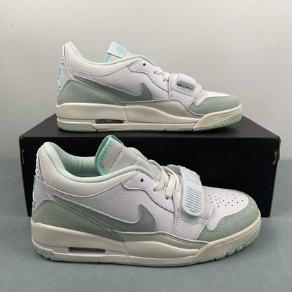 Legacy 312 White Sail