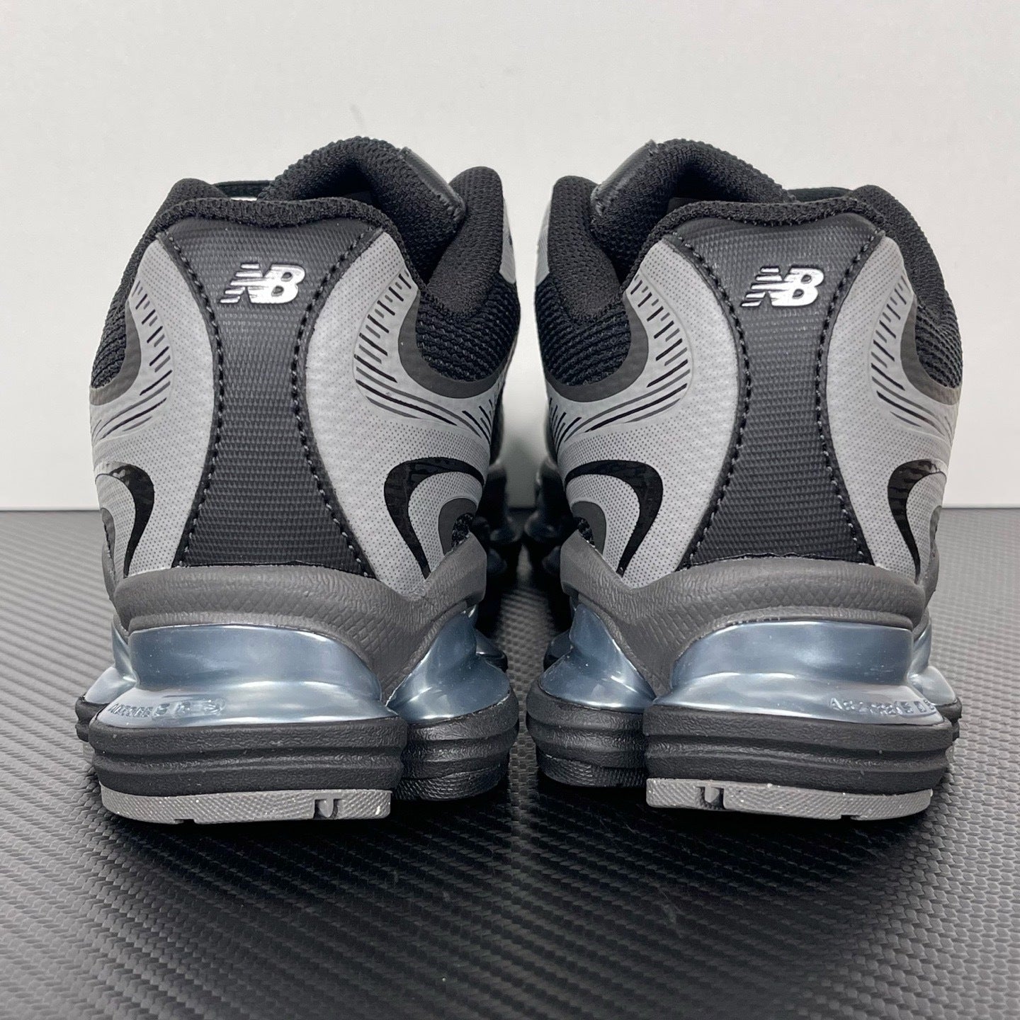 2000 ABZORB Black and Grey