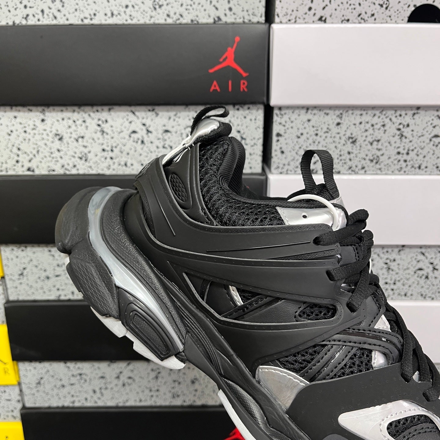 BLG Track Black Silver