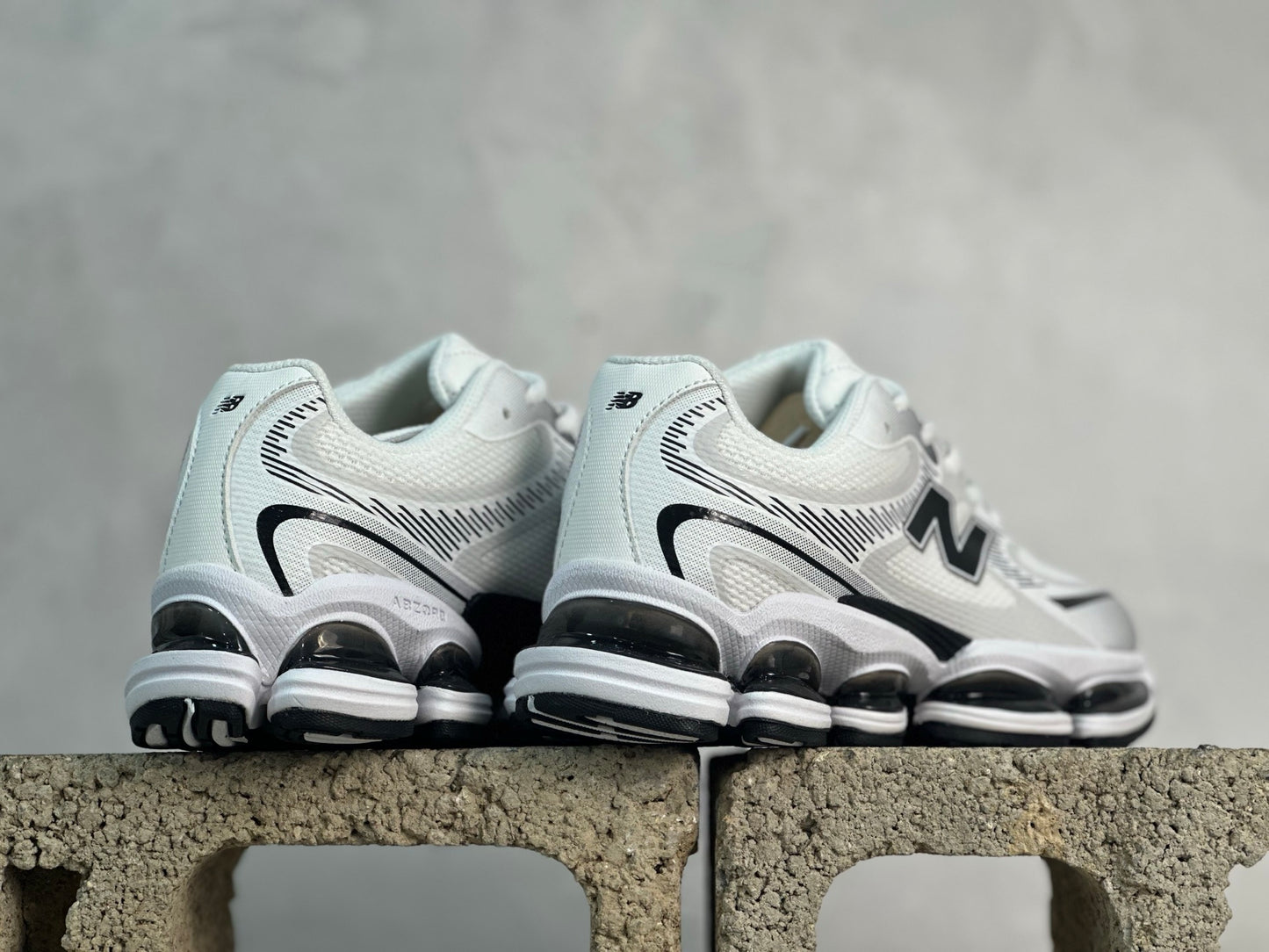 2000 Silver and White