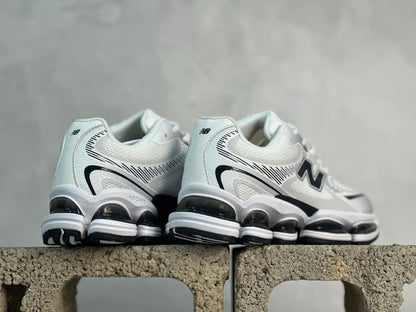 2000 Silver and White