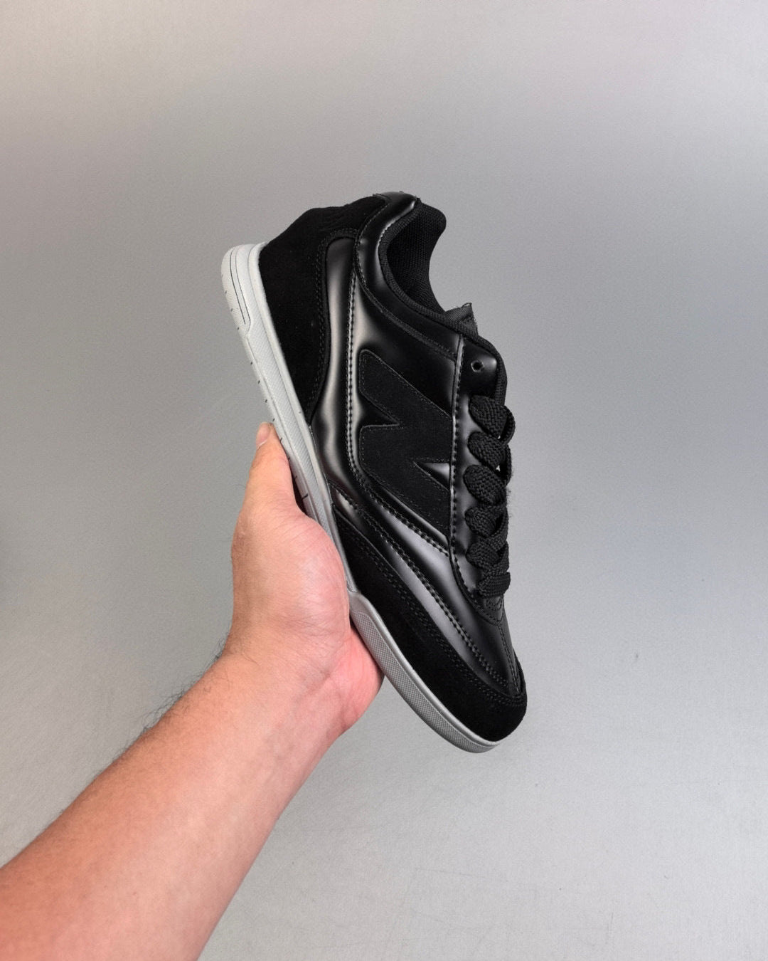 RC42 All Black
