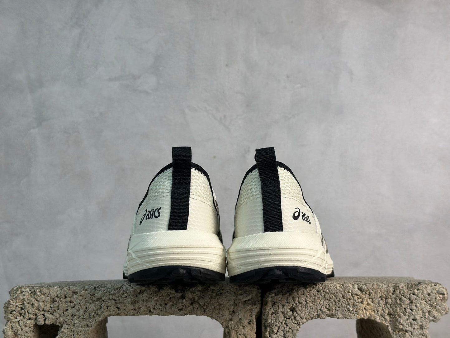 GEL-SONOMA TR White/Black