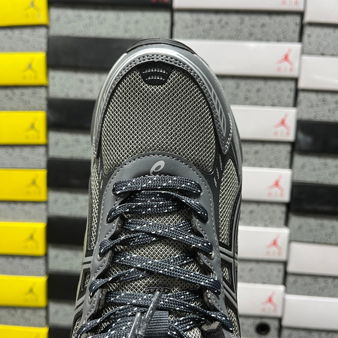 Gel-Kinetic Fluent Grey and Blue