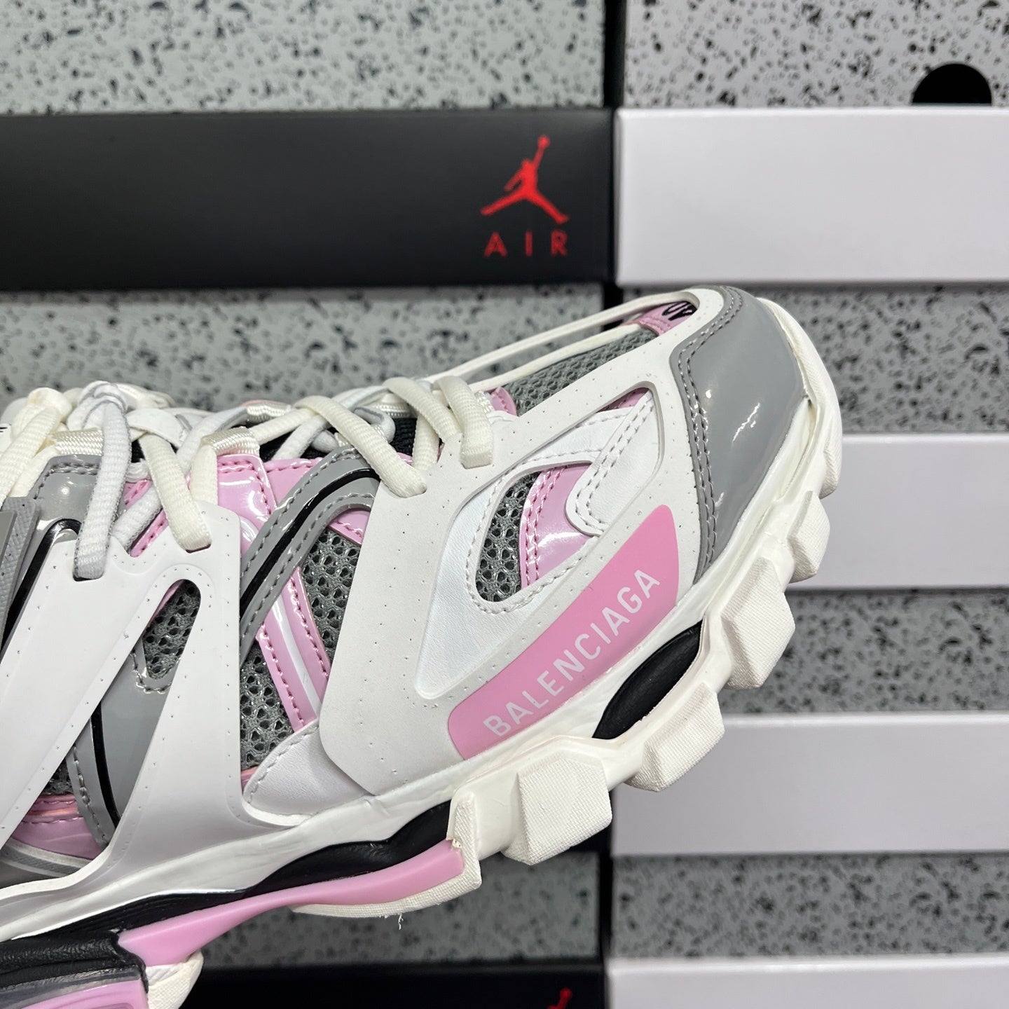 BLG Track White Grey Pink
