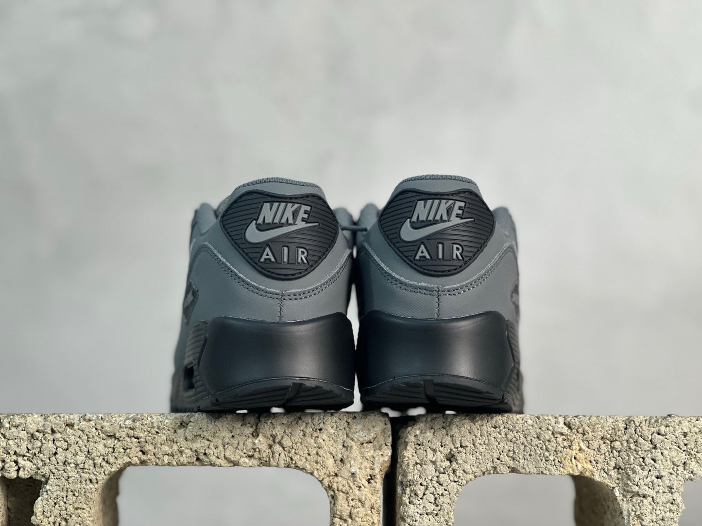 90 Triple Black
