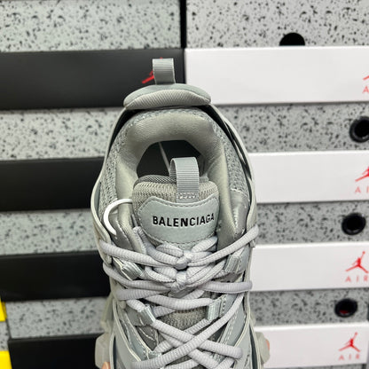 BLG Track Grey