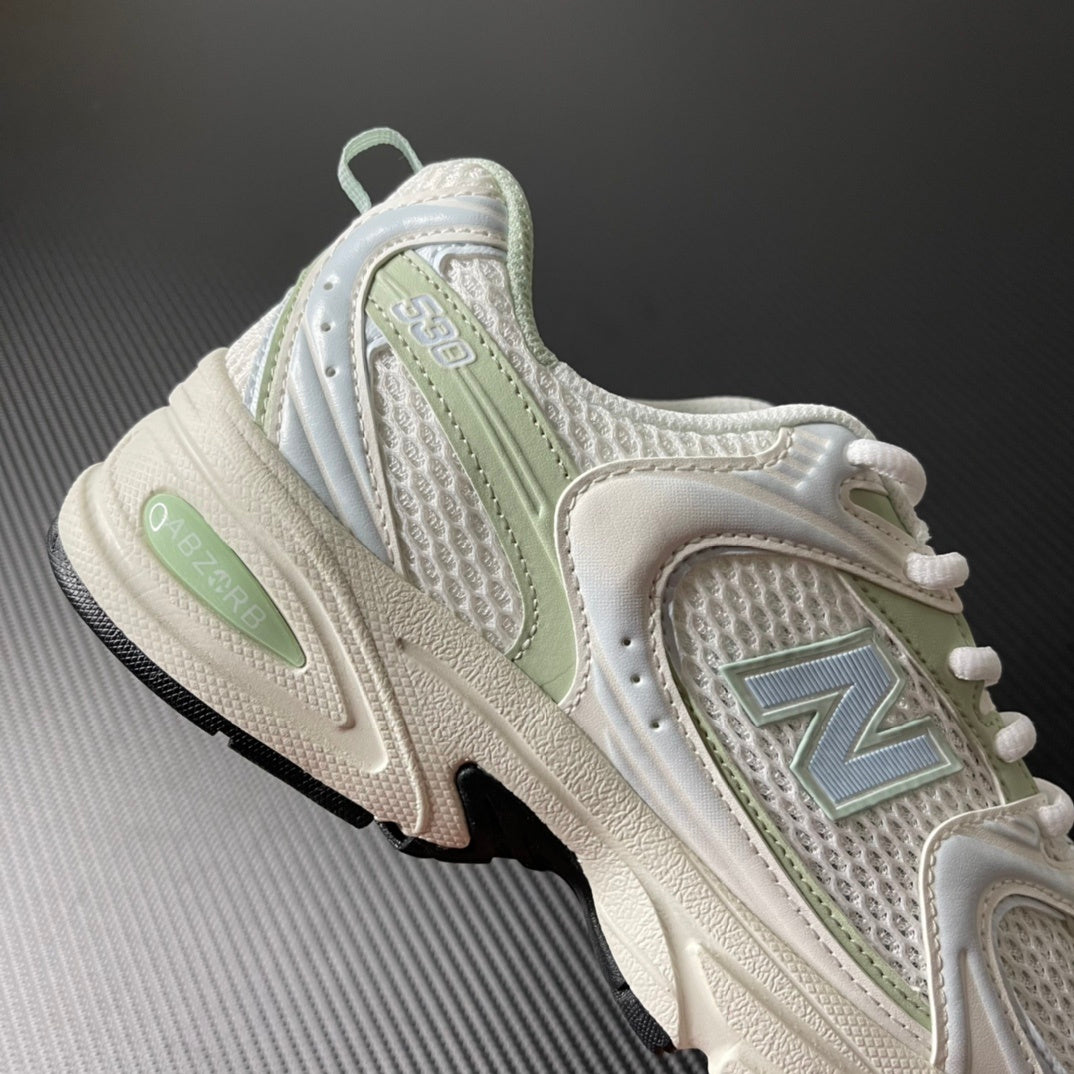 530 White Green