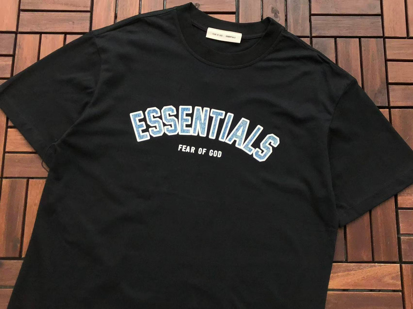 T-Shirts ESSENT