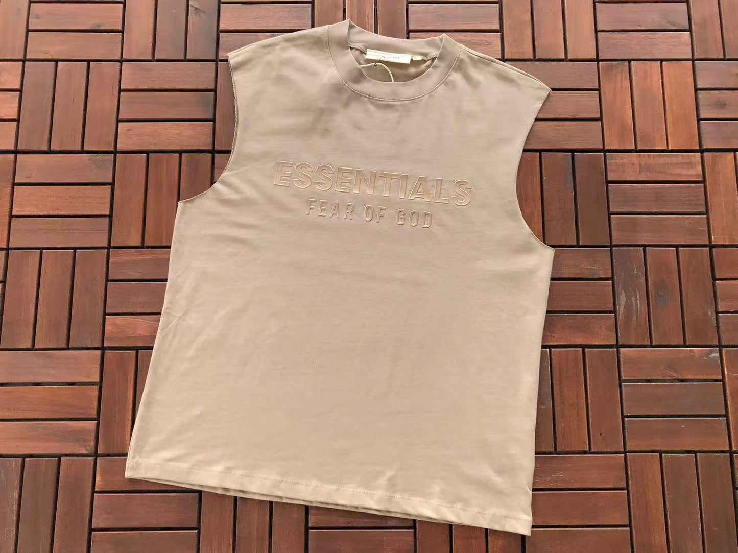 T-Shirts sem Mangas ESSENT