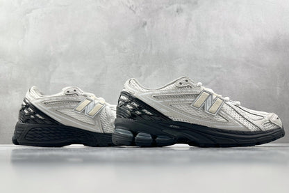 1906 White Shadow