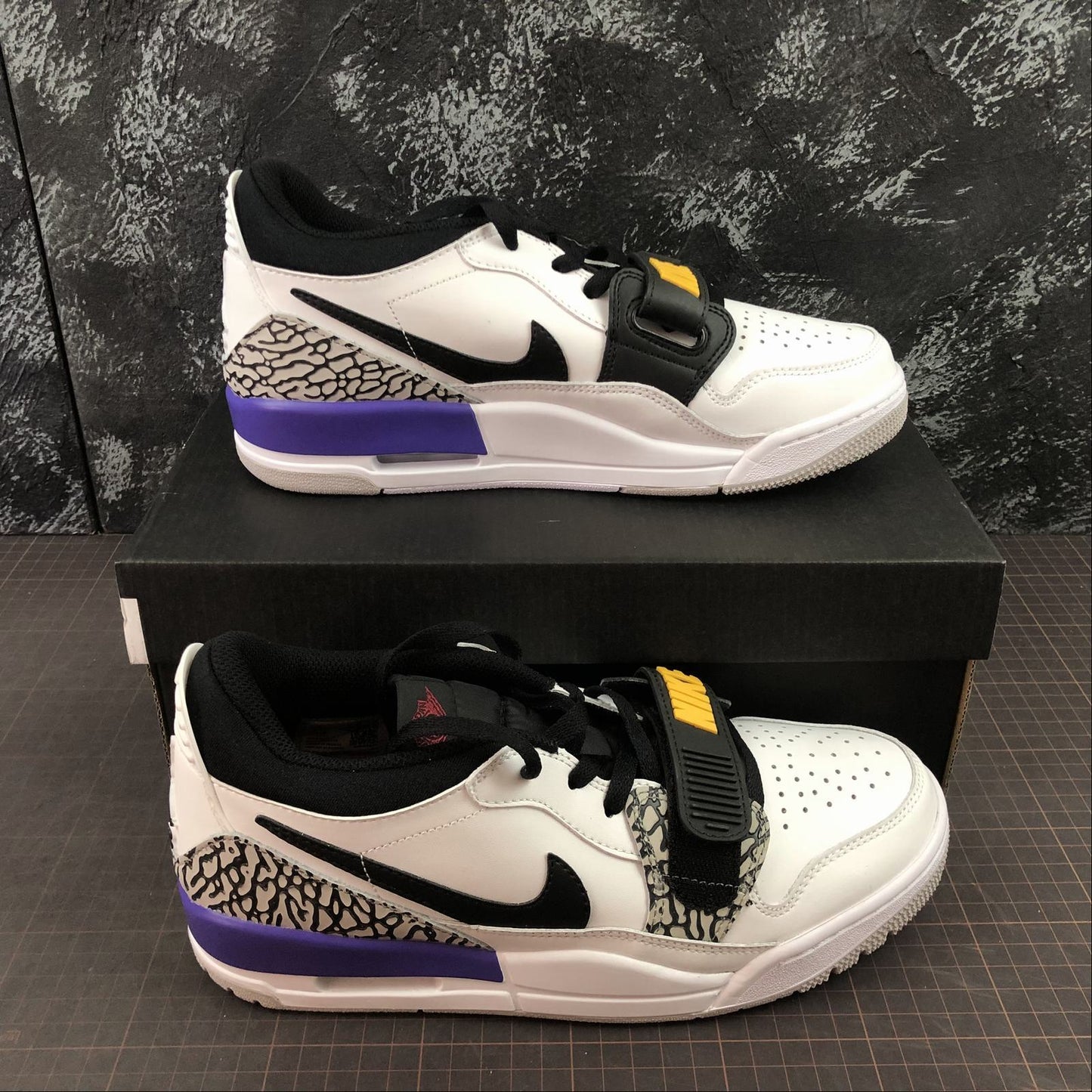 Legacy 312 Lakers