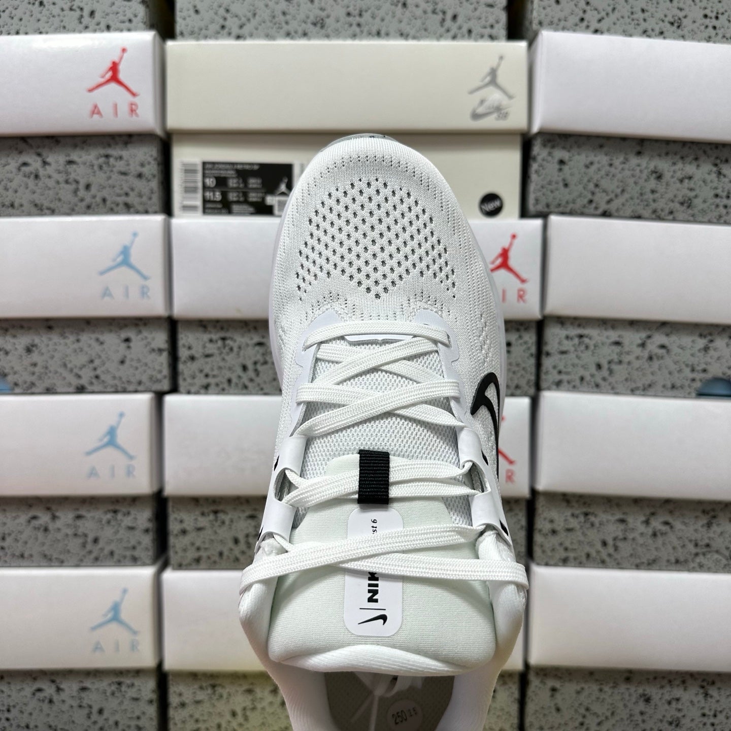 Quest 6 White