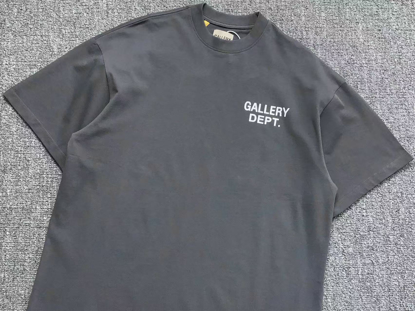T-shirt GALLERY DEPT